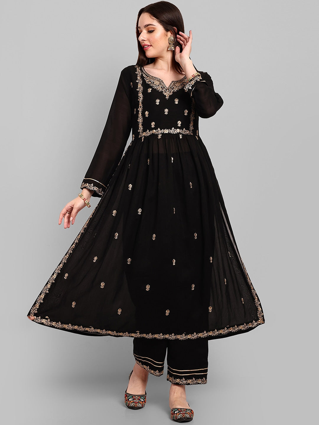 Women Floral Embroidered Regular Thread Work A-Line Kurta With Trousers