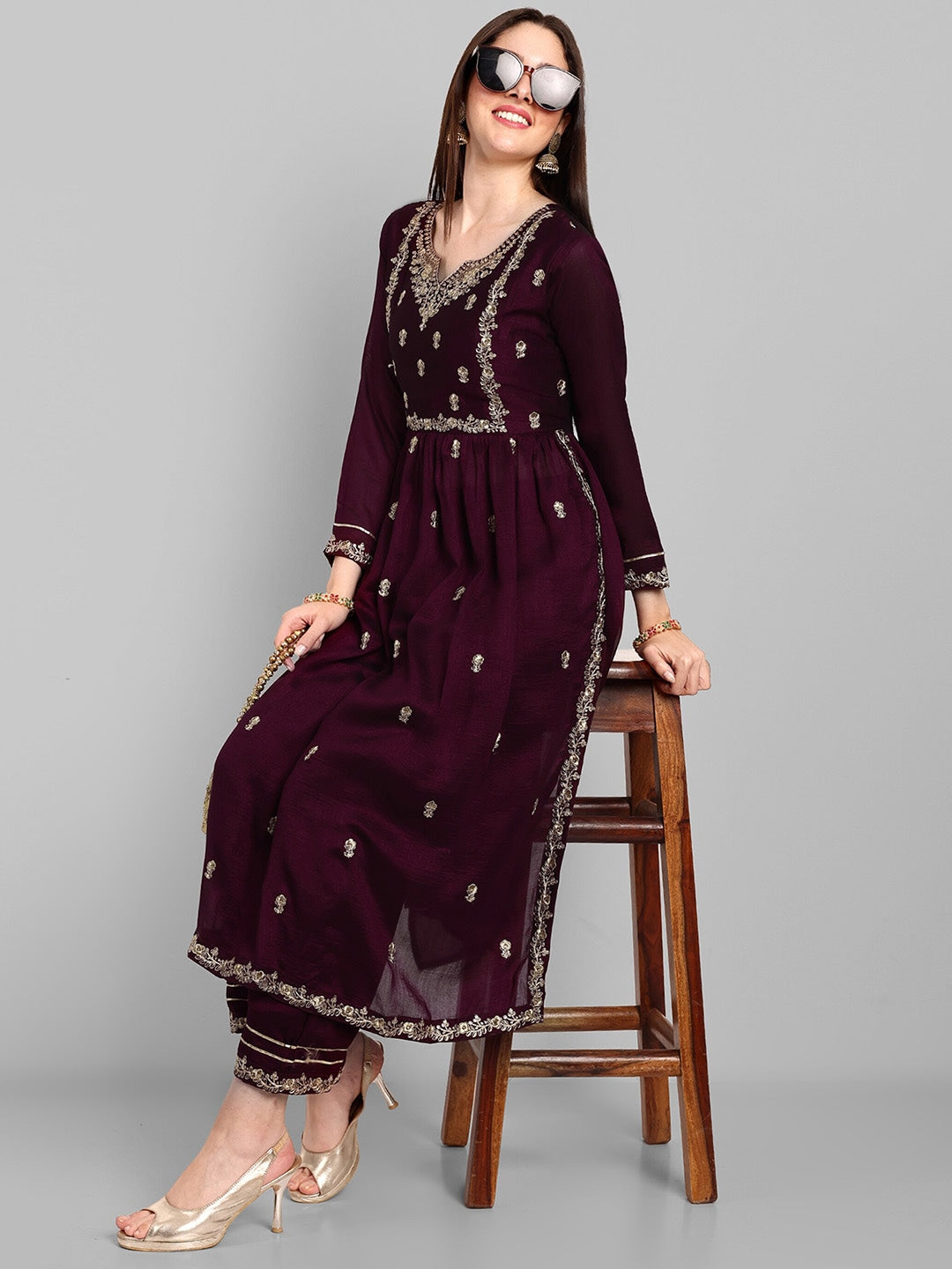 Women Floral Embroidered Regular Thread Work A-Line Kurta With Trousers