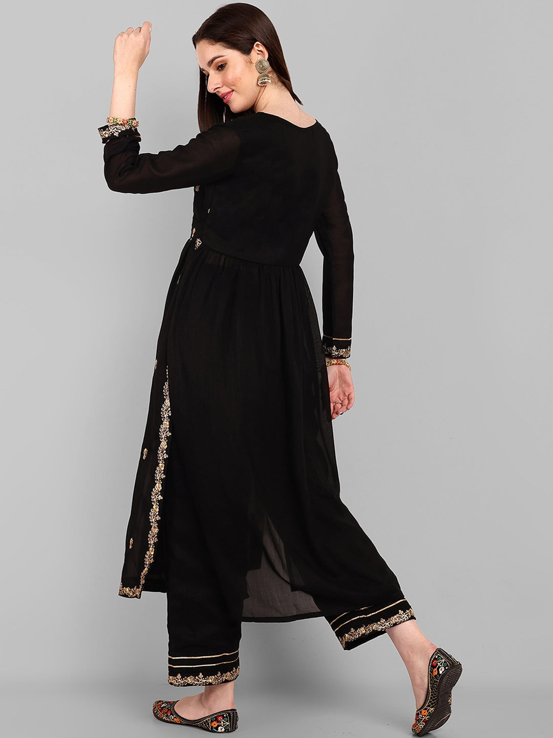 Women Floral Embroidered Regular Thread Work A-Line Kurta With Trousers